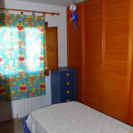 House With 3 Bedrooms In Javea, With Wonderful Mountain View Enclosed דירה
