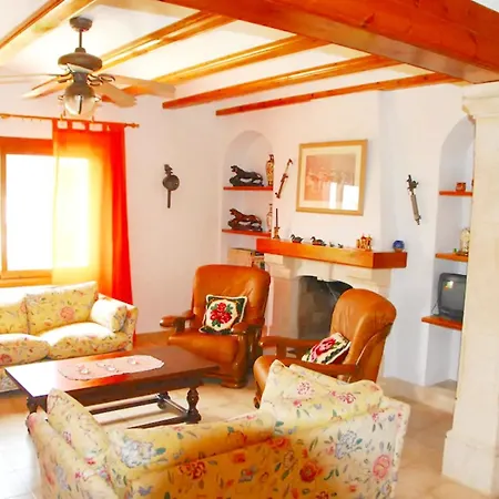 House With 3 Bedrooms In Javea, With Wonderful Mountain View Enclosed